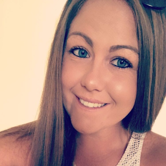 Profile Picture of Brianna Moussette (@bmoussette) on Poshmark