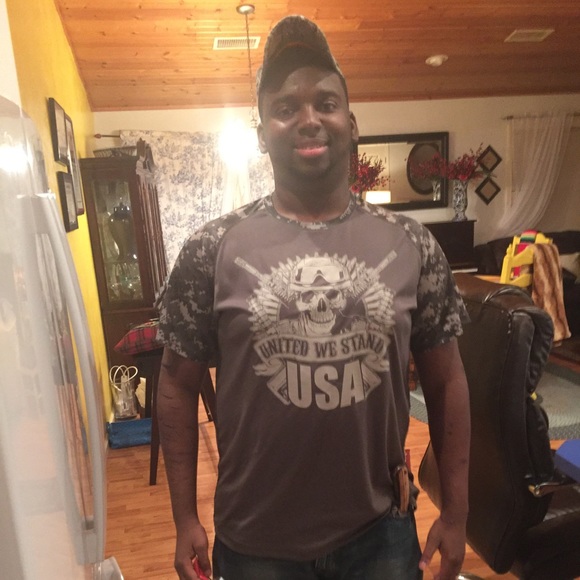 Profile Picture of Patrick Rivers (@privers4628) on Poshmark