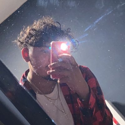 Profile Picture of Erik Siguenza (@erik_siguenza21) on Twitter