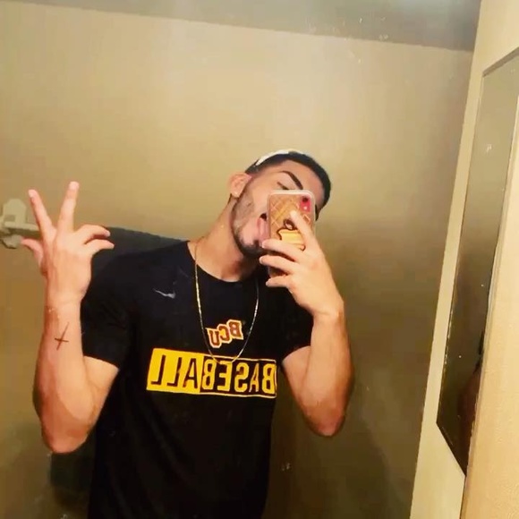 Profile Picture of Bryan Marrero (@bryanmarrero) on Poshmark