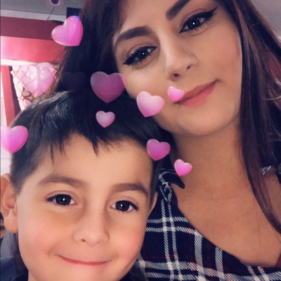 Profile Picture of Cristal Perez (@krystal9314) on Poshmark