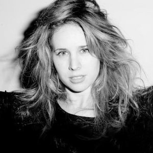 Profile Picture of Lucie Silvas (@luciesilvasmusic) on Myspace