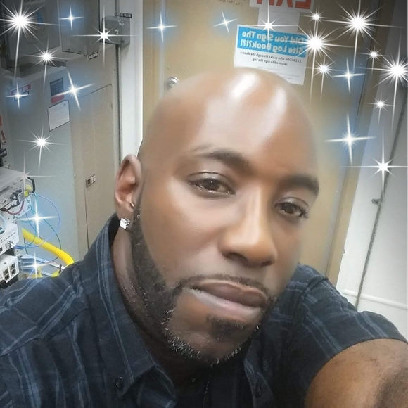 Profile Picture of Franklin Mosley (@mowtown77) on Poshmark