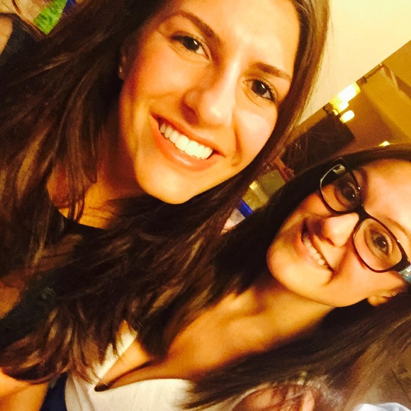 Profile Picture of Danielle Sarro (@daniellesarro) on Poshmark