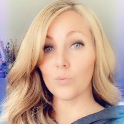 Profile Picture of Heather Best ☀️ (@MrsHeatherBest) on Twitter