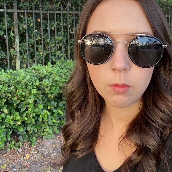 Profile Picture of Meagan Cekala (@daisies90) on Poshmark