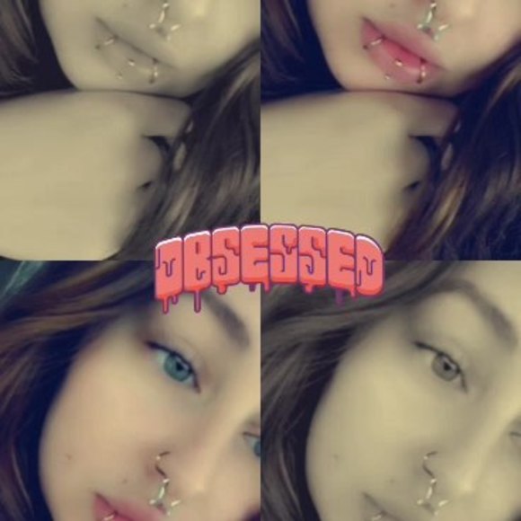 Profile Picture of Ivy Belak (@ivybelak) on Poshmark