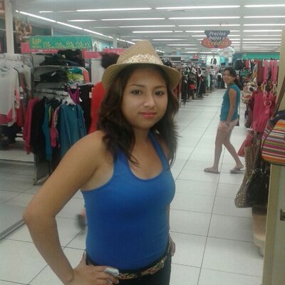 Profile Picture of Juli Danis (@julissadeinis40) on Twitter