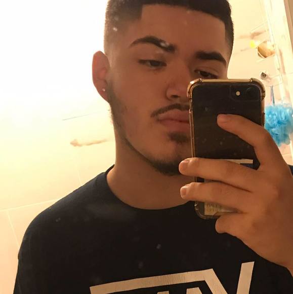 Profile Picture of Erick Bahena (@erickoo01) on Poshmark