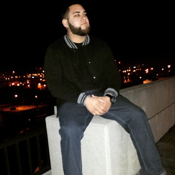 Profile Picture of Marcos Toledo (@chinonice) on Poshmark