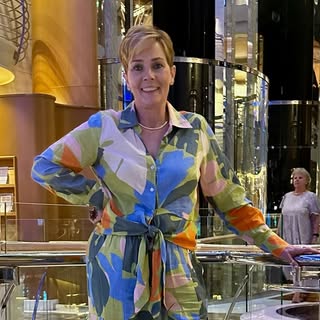 Profile Picture of Robin Stump Lassak (@robinlassak) on Instagram