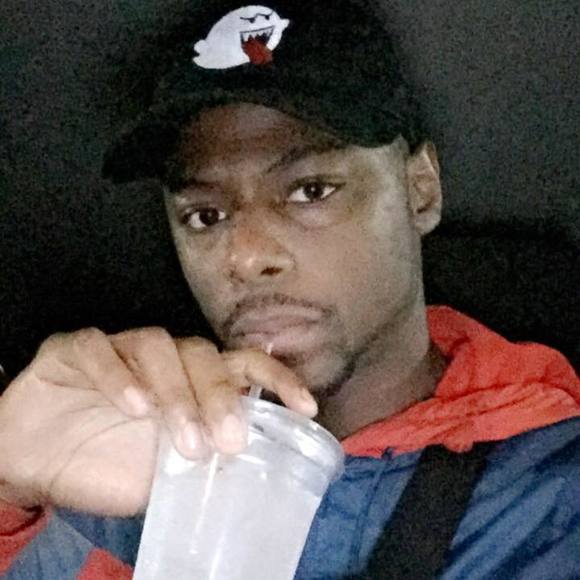 Profile Picture of Brian Arriola (@brian_arriola) on Poshmark