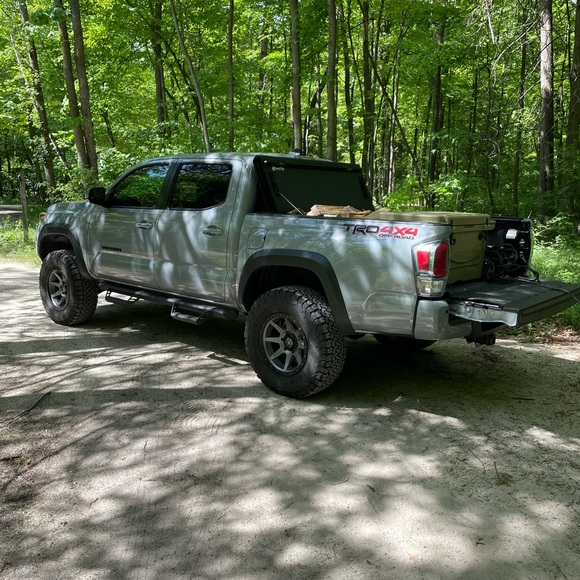 Profile Picture of Joseph Hasser (@josephhasser) on Poshmark