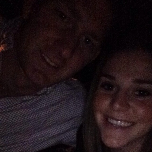 Profile Picture of Veronica Davidson (@veronica_d) on Poshmark