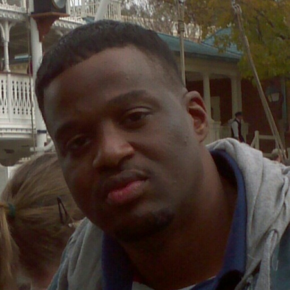 Profile Picture of Tyrone Demming (@tditty88) on Poshmark