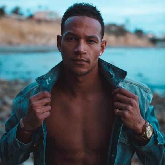 Profile Picture of Evan Mcfadden (@lightskinprez) on Poshmark