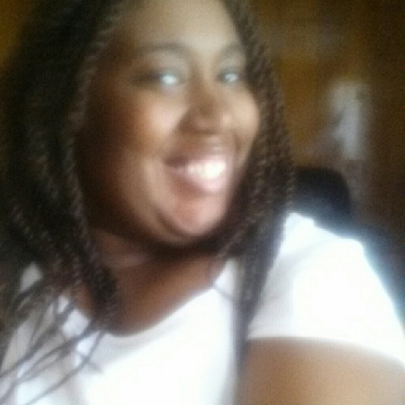 Profile Picture of Kenisha Moody (@nisha2424) on Poshmark