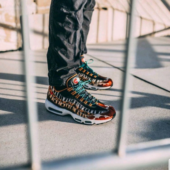 Profile Picture of Tyrell Moore (@tyrelldmoore) on Poshmark