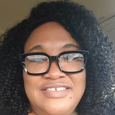 Profile Picture of Valarie Moore (@Valarie19962121) on Twitter