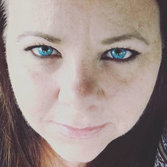 Cristy Wright - Poshmark Profile Picture of Cristy Wright (@cristywright) on Poshmark