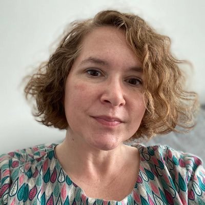 Profile Picture of Julie Roberts (@julies_cr8tve) on Twitter