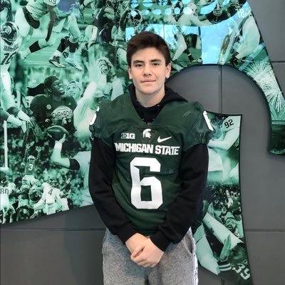 Profile Picture of Aidan Hayes (@AidanHa53113018) on Twitter