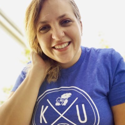 Profile Picture of Laura Warner (@laurajowarner) on Twitter