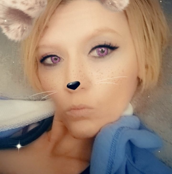 Profile Picture of Ashley Mazurczyk (@ashleymazurczyk) on Poshmark