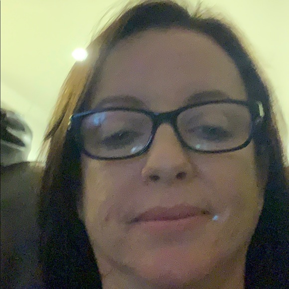 Profile Picture of Deborah Czubkowski (@czubby) on Poshmark