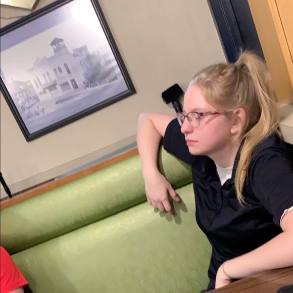 Savannah Stradtmann - Poshmark Profile Picture of Savannah Stradtmann (@s_stradtmann) on Poshmark