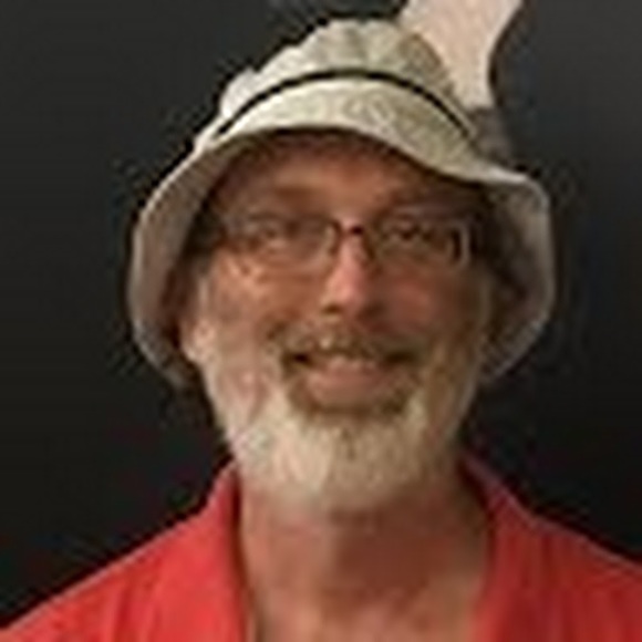 Profile Picture of Daniel Dreyfuss (@danieldreyfuss) on Poshmark