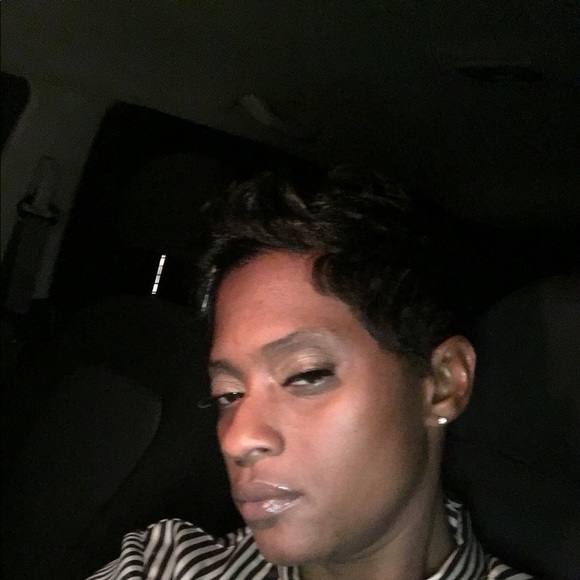 Profile Picture of Tatiana Thomas (@tatiana_odell) on Poshmark