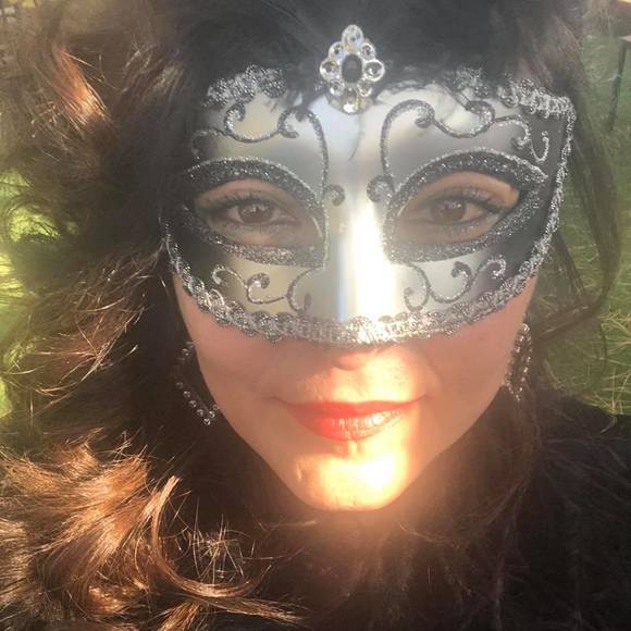 Profile Picture of Suzanne Alarid ortiz (@ortsuzan) on Poshmark