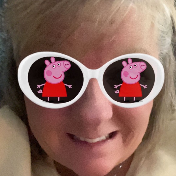 Profile Picture of J Buob (@fatlilly) on Poshmark