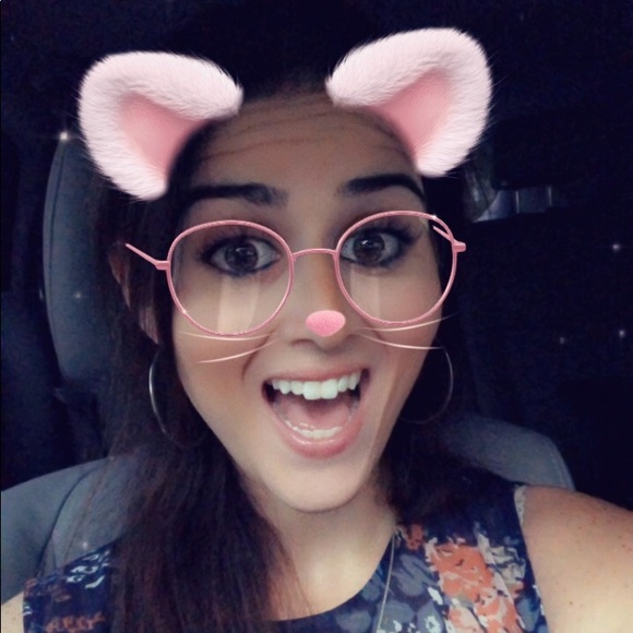 Profile Picture of Meredith Lipnicky (@mll0813) on Poshmark