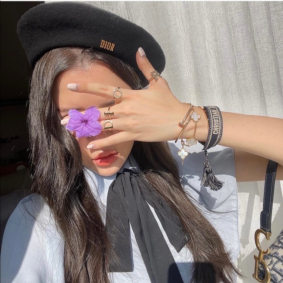 Profile Picture of Gigi Best (@gigiknowsbest99) on Poshmark