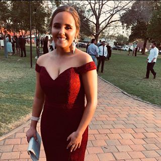 Profile Picture of Lilly Hand (@Lilly-Hand) on Facebook