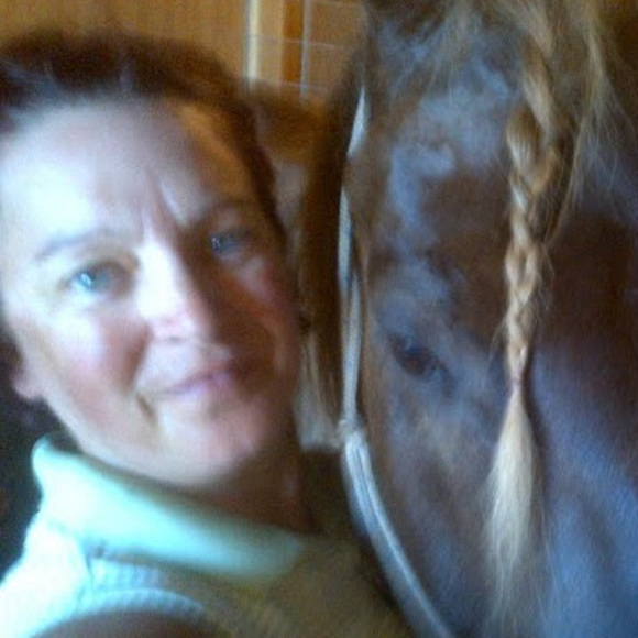 Profile Picture of Nathalie Beliveau-scott (@nathaliebeli816) on Poshmark