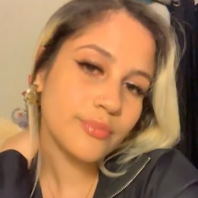 Profile Picture of Samantha (@sam_collado) on Twitter