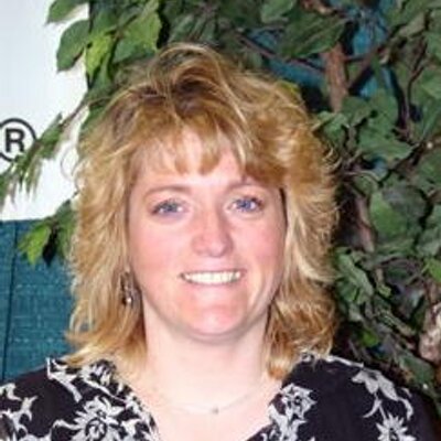 Profile Picture of Cathy Stech (@cathyellie) on Twitter