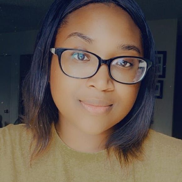 Profile Picture of Dominique Guyton (@dguyton19) on Poshmark