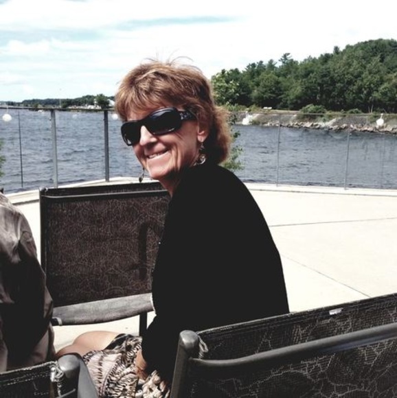 Profile Picture of Nancy Lamarre (@nancylamarre) on Poshmark