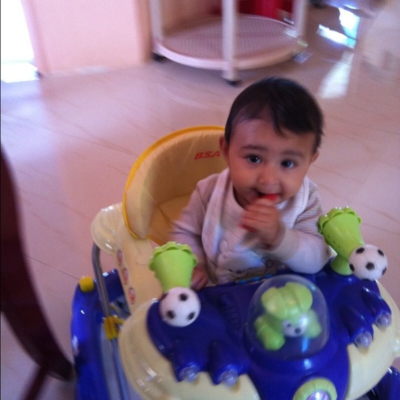 Profile Picture of Dev Patel (@dreamdd) on Poshmark