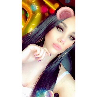 Profile Picture of Manuela Arroyave (@ManuCross) on Twitter