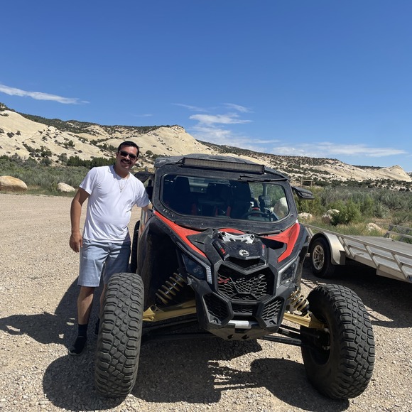 Profile Picture of Arturo Bernal (@arturobh) on Poshmark