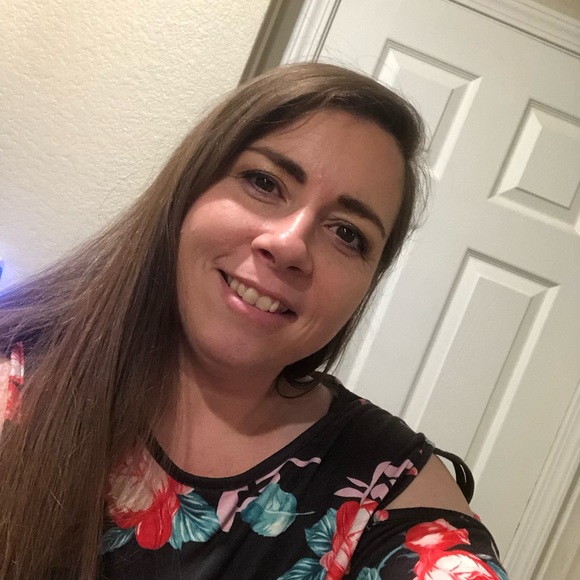 Deborah Ackerman - Poshmark Profile Picture of Deborah Ackerman (@dackerman2) on Poshmark