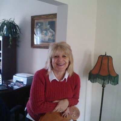 Profile Picture of Diane Cook (@DianeDeeCook) on Twitter