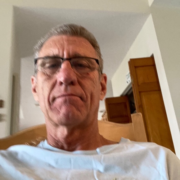 Profile Picture of Jeff Shadowens (@r2prop) on Poshmark