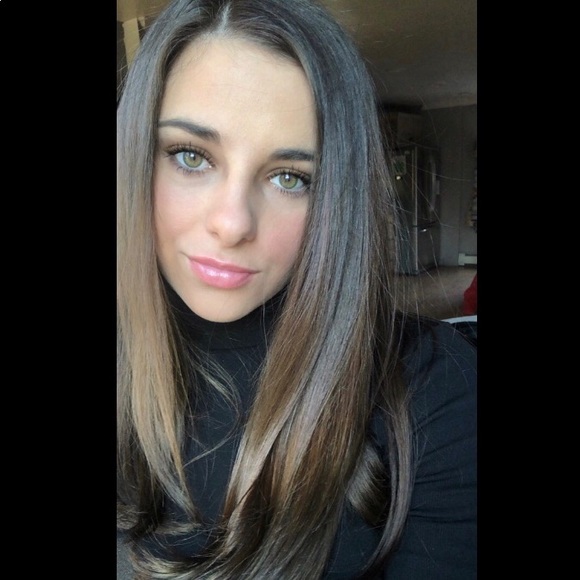 Profile Picture of Marialaina Modica (@modim40) on Poshmark