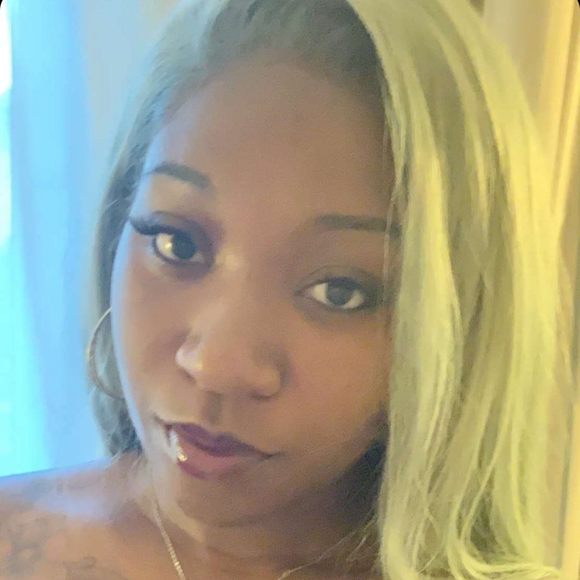 Profile Picture of Danai Alphonse (@danaialphonse) on Poshmark